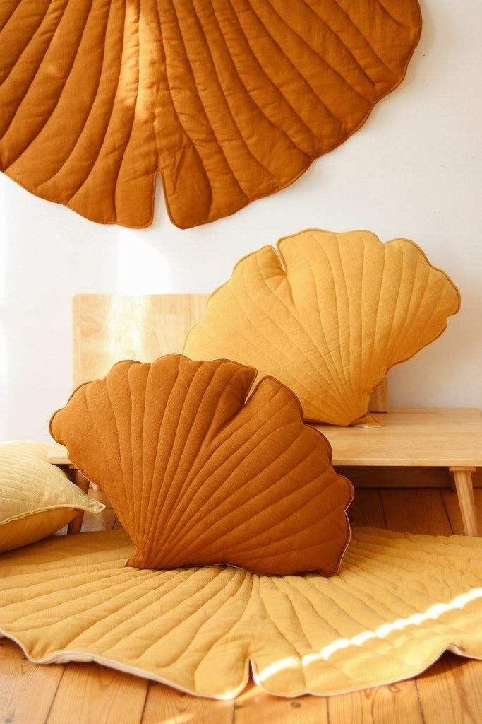 Ginkgo leaf cushions