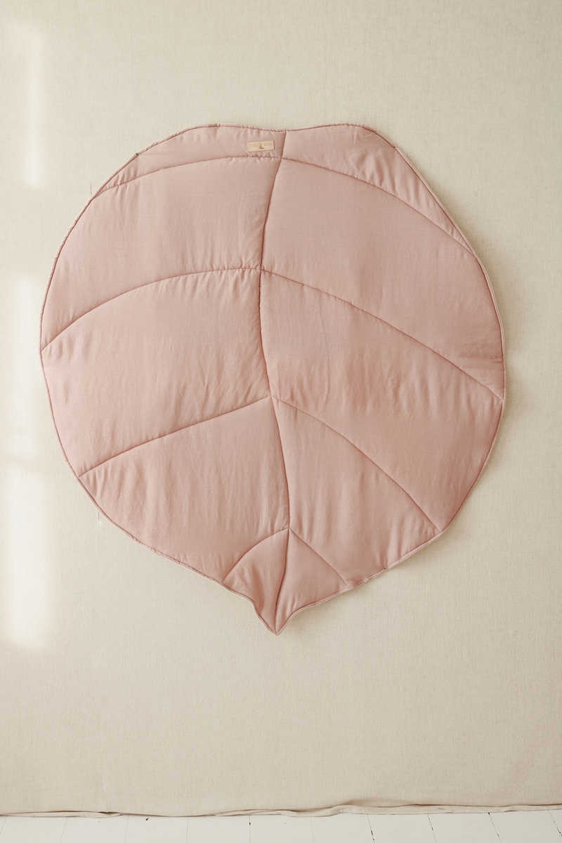 Coussin décoratif feuille en lin light pink