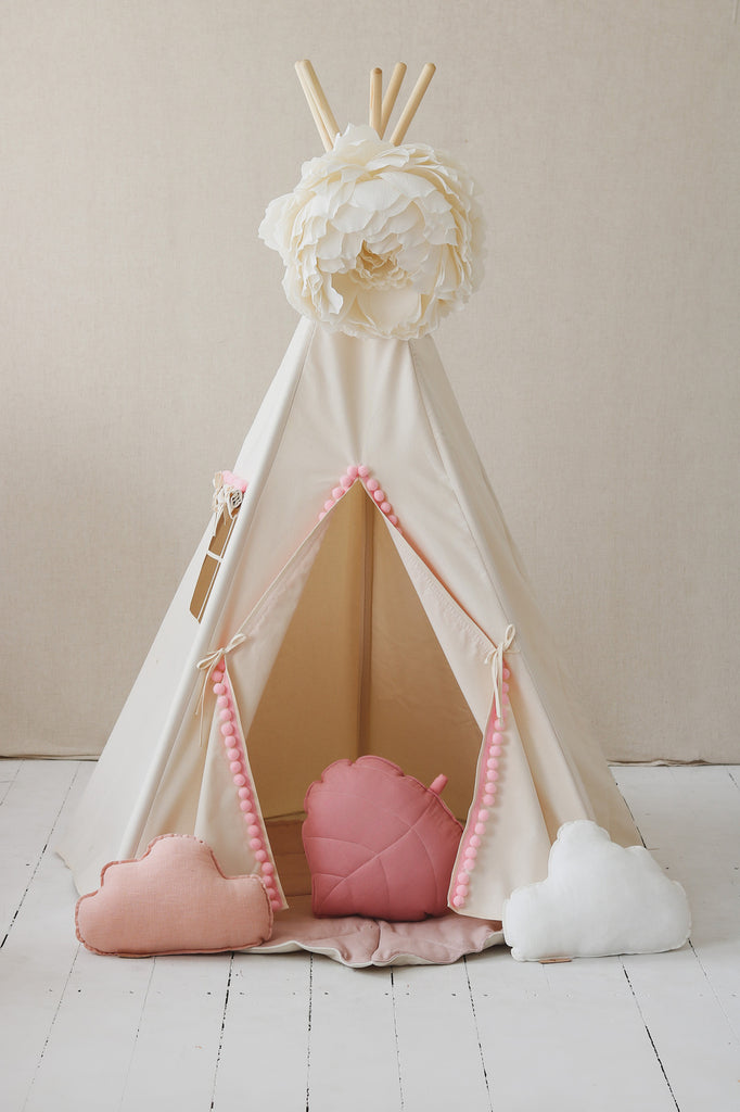 Set teepee with pompons and mat