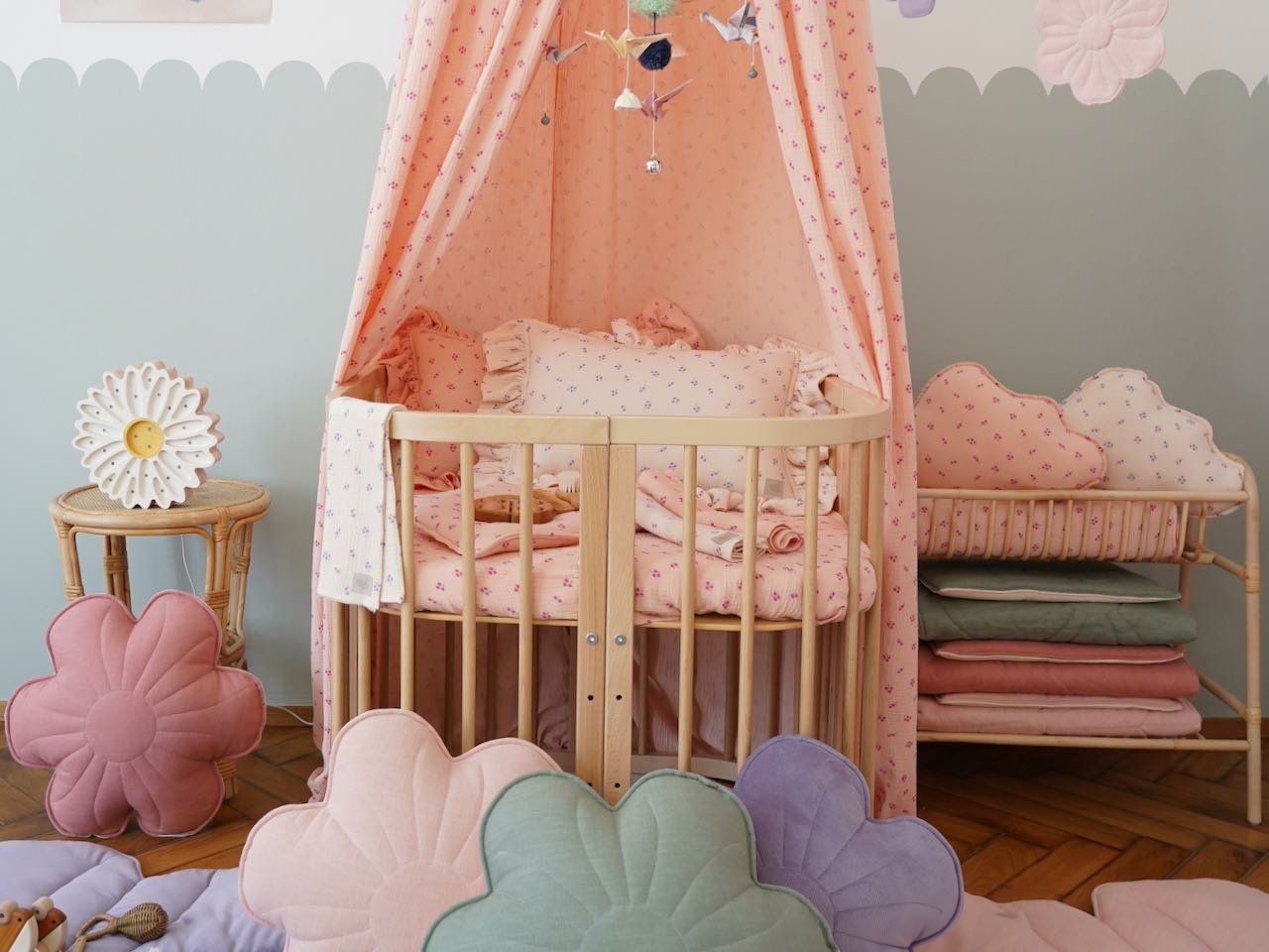 Muslin canopy Pink forget me not
