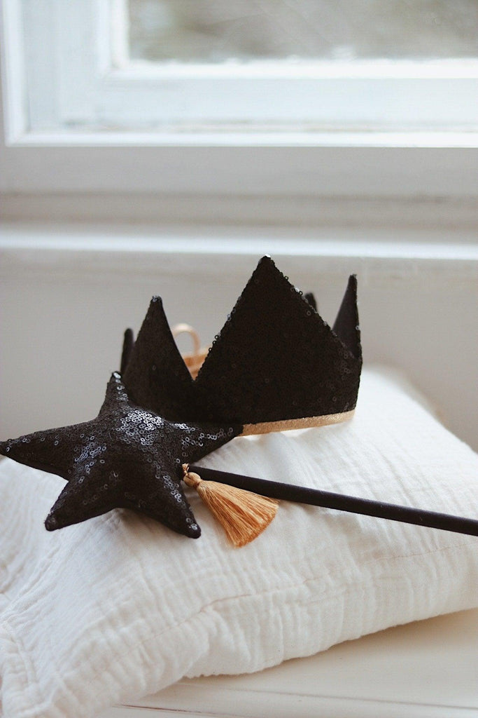 “Black Sequins” Wand