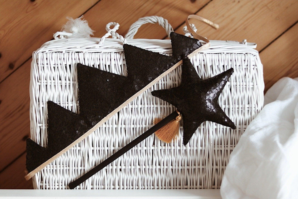 “Black Sequins” Wand