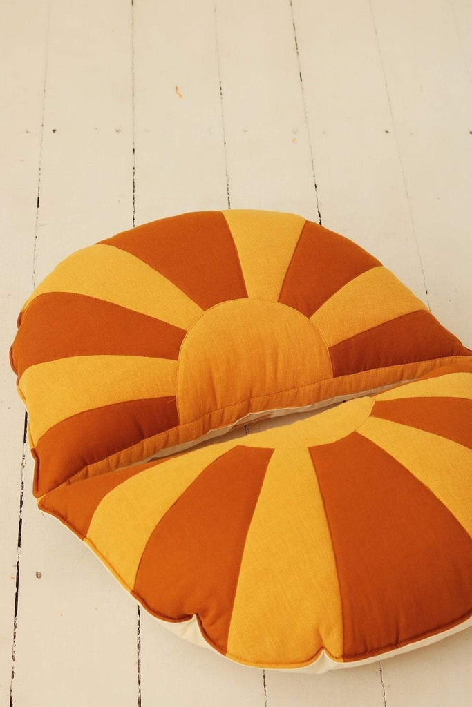 “Caramel by the Sea” Sun Cushion FOLLOW THE SUN - Moi Mili