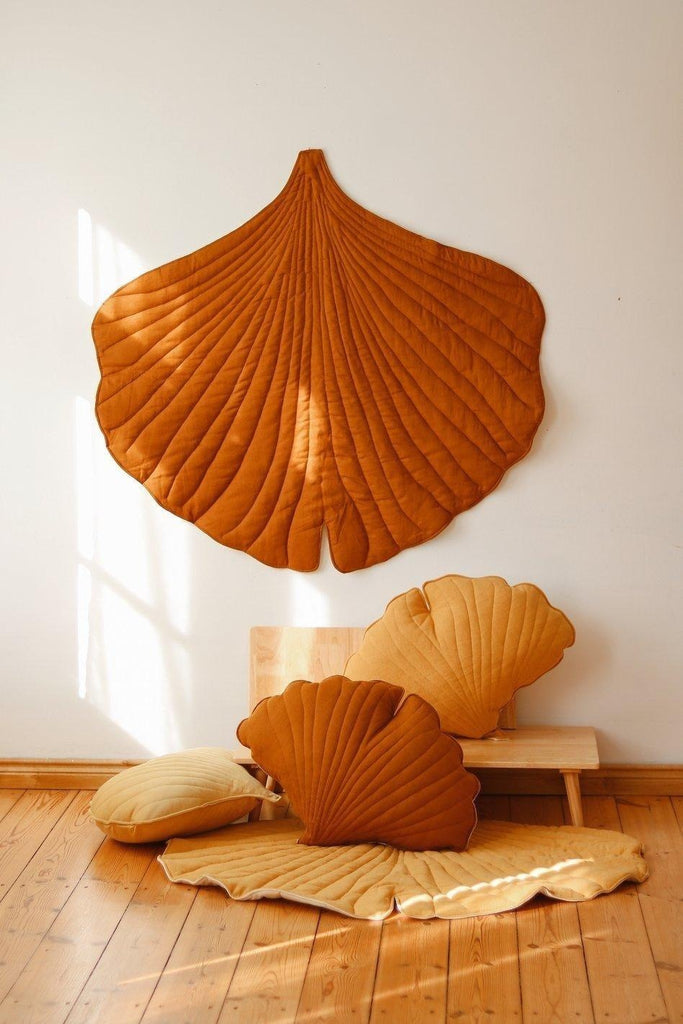 “Caramel” Linen Ginkgo Leaf Pillow