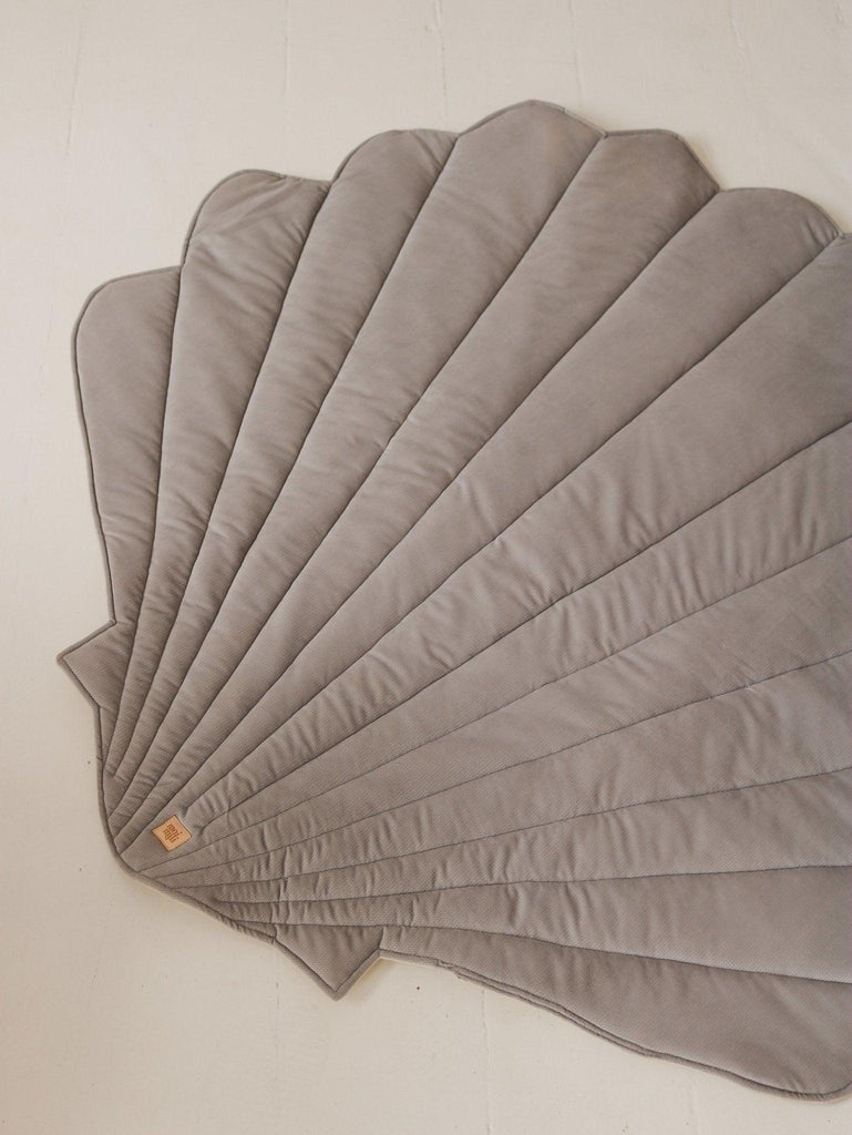 “Dove gray” Velvet Shell Mat - Moi Mili
