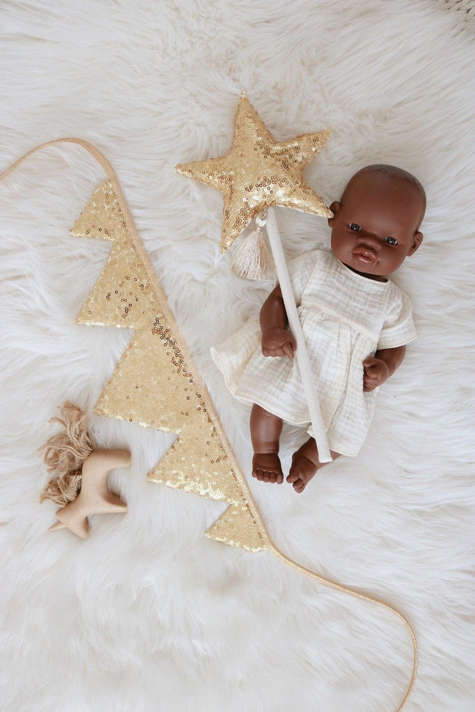 “Gold Sequins” Wand