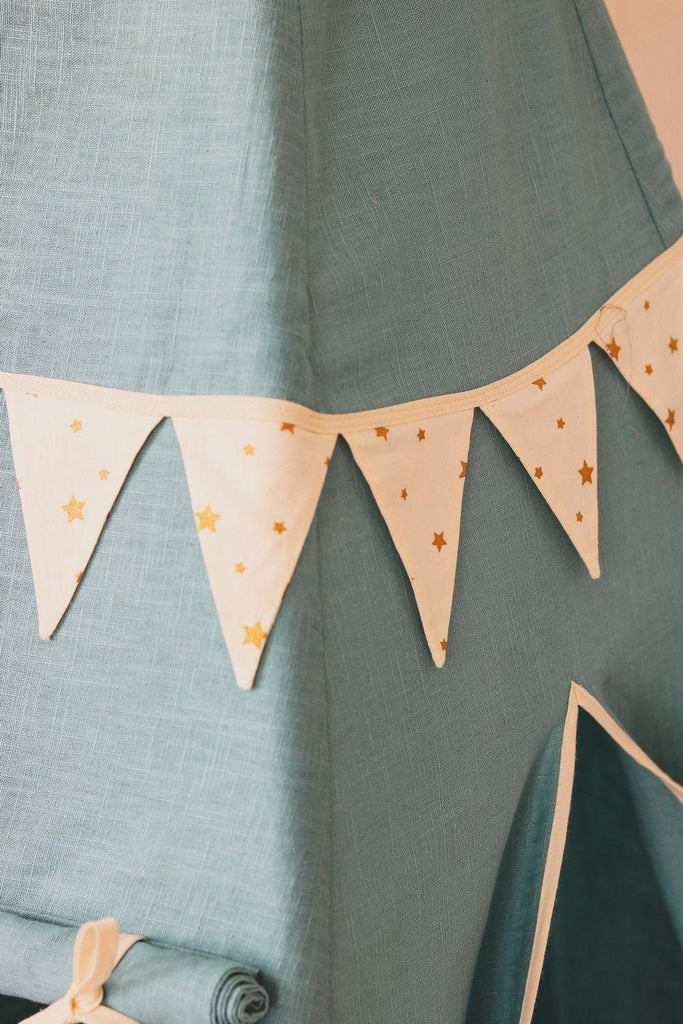 “Gold Star” Teepee with Garland and Mat Set