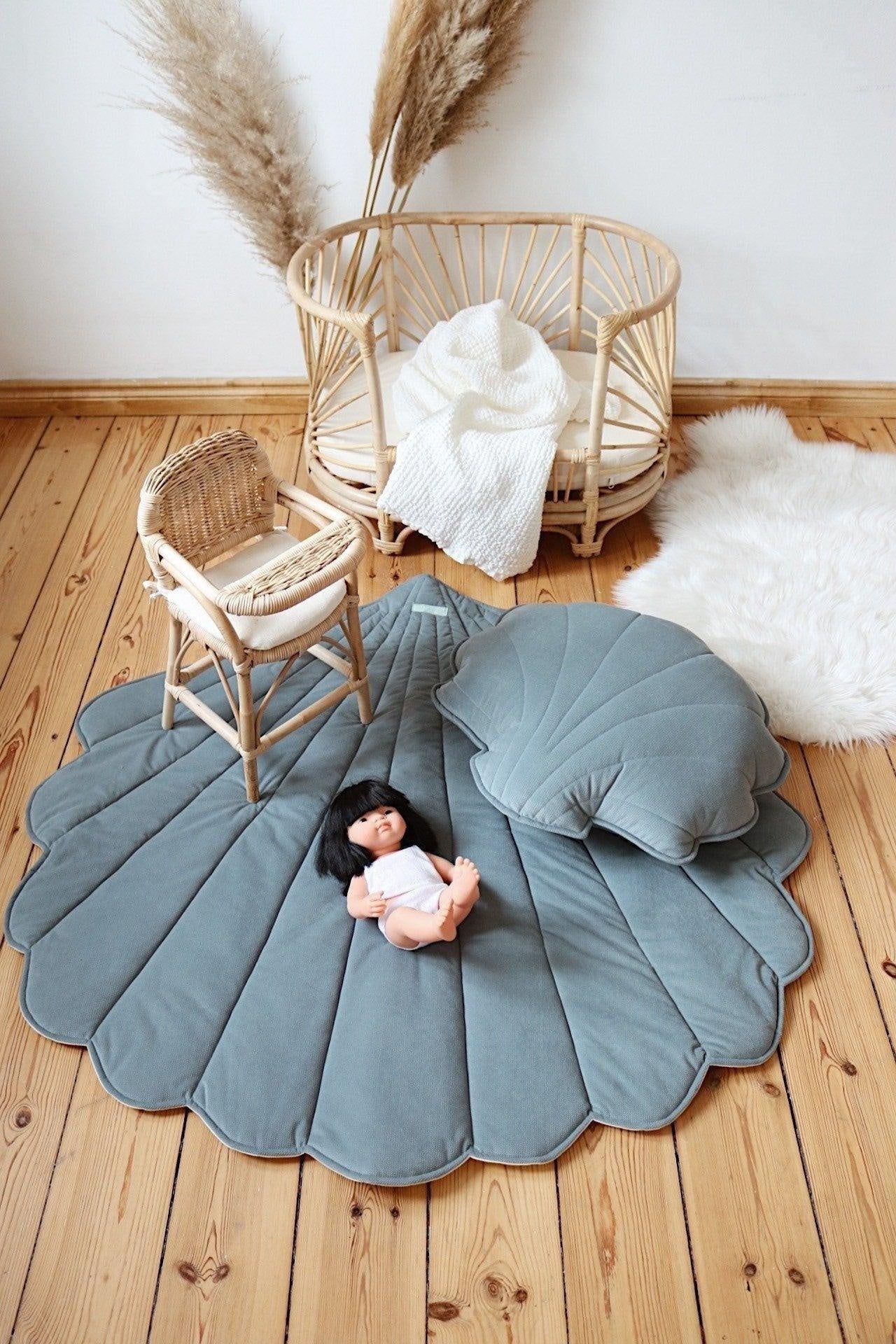 Velvet on sale Shell Mat “Dove gray”