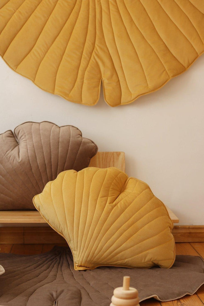 “Honey” Velvet Ginkgo Leaf Pillow