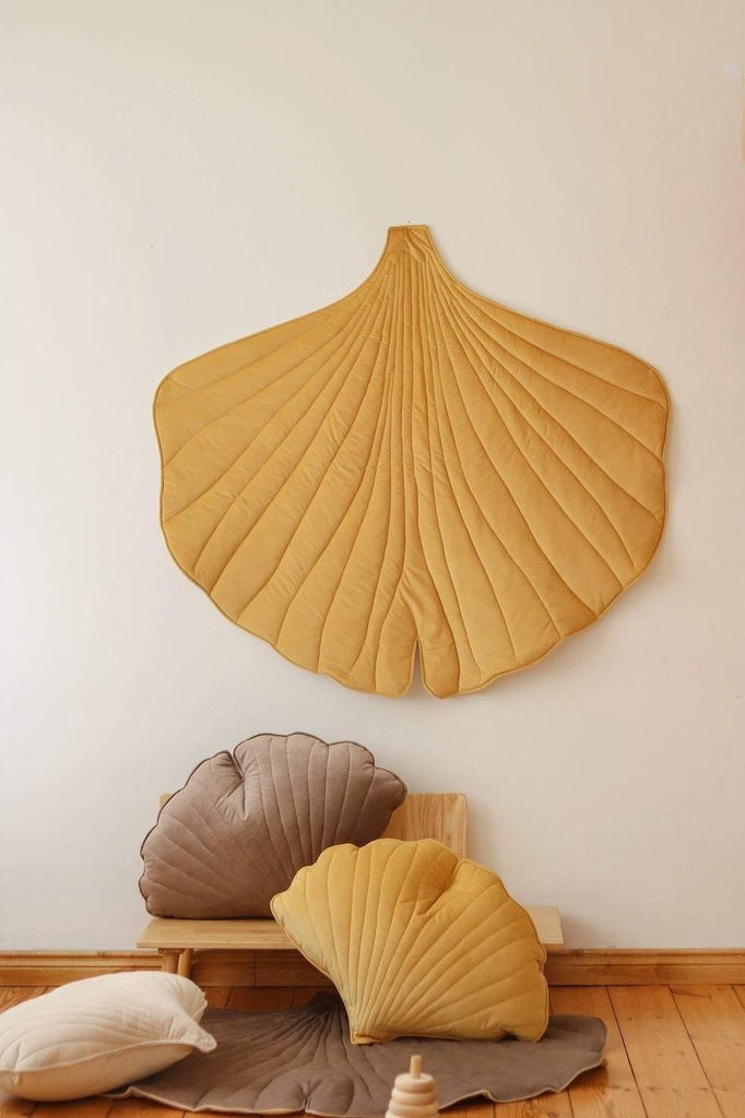 “Honey” Velvet Ginkgo Leaf Mat