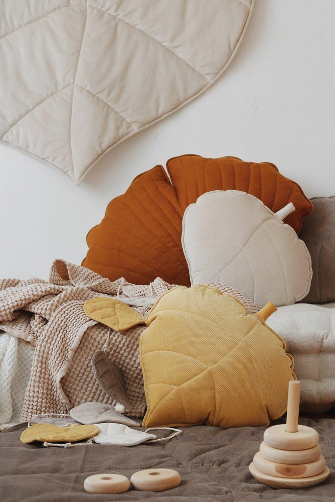 “Honey” Velvet Leaf Pillow