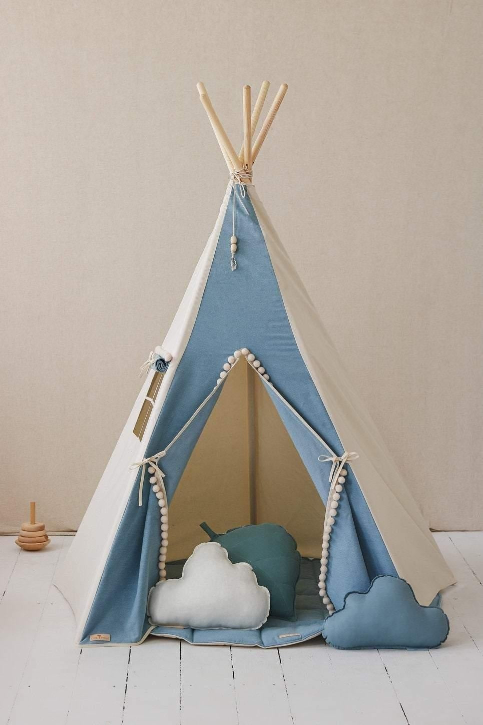 jeans-teepee-with-pompoms-and-