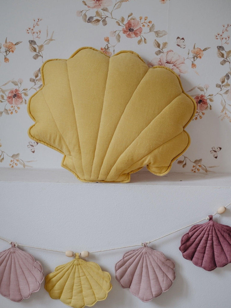 “Marsala” Linen Garland with Shells