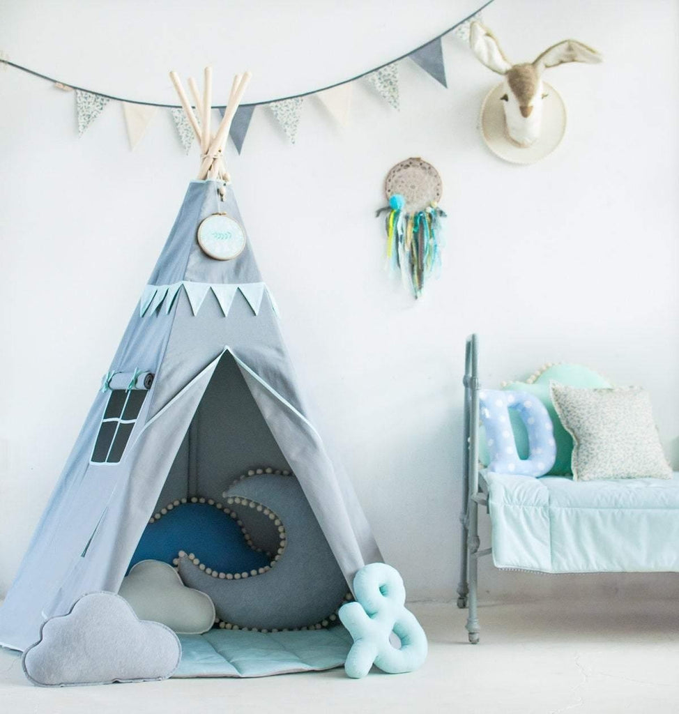 “Mint Love” Teepee with Garland and Mat Set