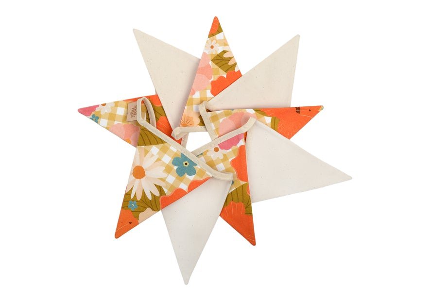 “Picnic with flowers” Garland - Moi Mili