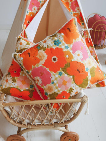 “Picnic with the flowers” Cushion - Moi Mili