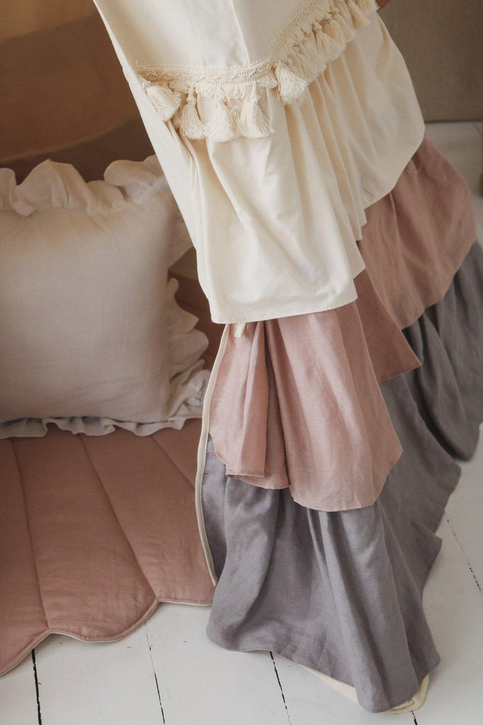 “Powder Frills” Teepee with Frills and Powder Pink Shell Mat Set