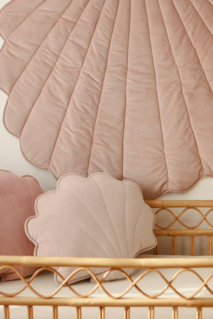 “Powder Pink” Velvet Shell Mat - Moi Mili
