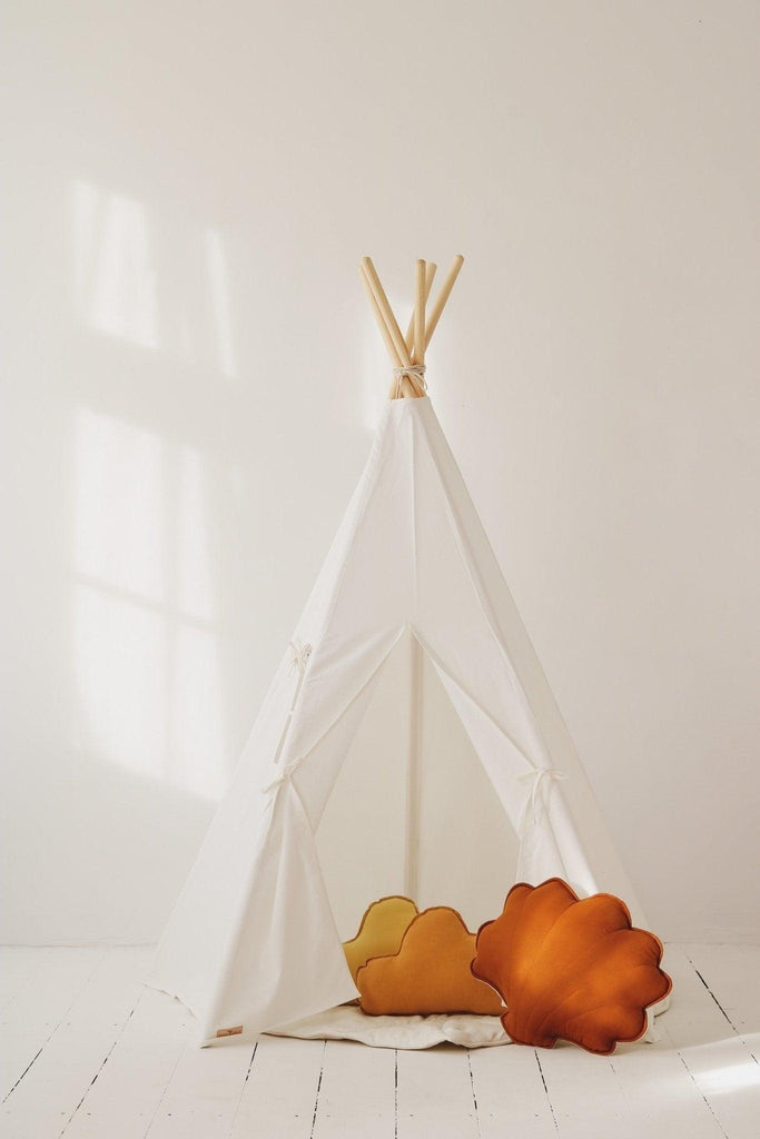 “Snow White” Teepee and Leaf Mat Set