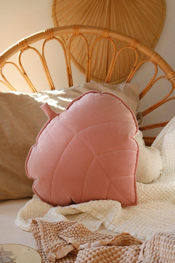 “Soft Pink” Velvet Leaf Cushion - Moi Mili