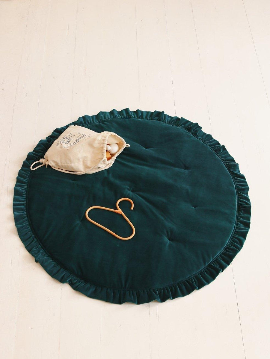 soft-velvet-mat-with-frill-emerald-523714_1200x1200.jpg?v=1643900342
