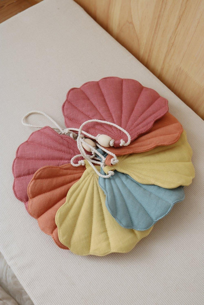 “Sunset” Linen Garland with Shells