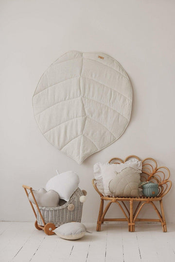 “White and Grey” Linen Leaf Mat